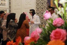 Hari pertama Bupati Purwakarta terima curhat masyarakat