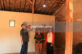 150 KK Miskin di  Madiun Terima Bantuan Listrik Gratis