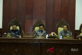 Bupati Gianyar tingkatkan pendapatan pajak daerah