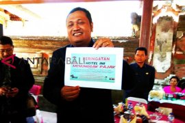 Bupati Gianyar siap pasang stiker penunggak pajak