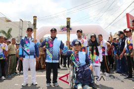 Ratusan siswa disabilitas antusias sambut pawai obor