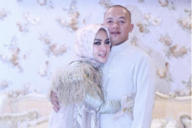 Syahrini berduka, kakak lelakinya meninggal dunia