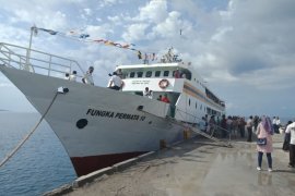 Memuat 101 Penumpang, KM Fungka Permata Terbakar