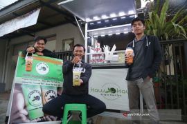 Mahasiswa UMM Sukses Kembangkan Minuman Kaw Kaw Thai Tea