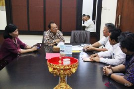 Gubernur Bali sampaikan harapan "mandiri listrik" pada PLN