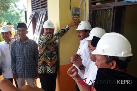 Masyarakat pulau Moti inginkan listrik menyala 24 jam
