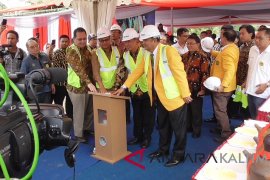 Menristekdikti "groundbreaking" proyek IsDB senilai Rp693,98 miliar di Unmul