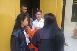 Hakim vonis seorang mucikari tujuh bulan penjara