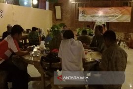 Puluhan Wartawan Ikuti Workshop  Penulisan Feature