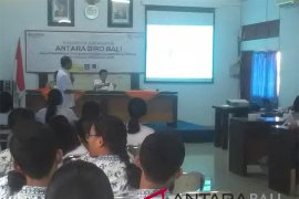 Puluhan pelajar SMP Badung ikuti pelatihan jurnalistik