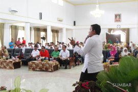 Pemkab Pasaman larang pedagang kelontongan jual obat batuk Komix