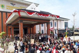 Minta izin PT SAS dicabut, warga demo Bupati Mura