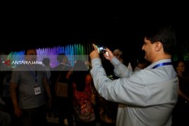 Delegasi UCLG Dihibur Air Mancur Menari Jembatan Suroboyo