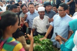 Sandiaga tampung aspirasi pedagang 10 Ulu Palembang