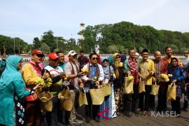 Banjarmasin keeps banning plastic bags