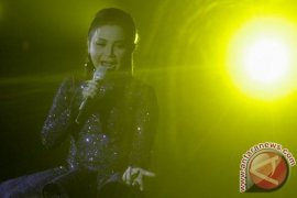 Rossa dukung mantan suaminya yang memiliki kekasih baru