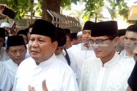 Prabowo-Sandiaga Ikuti Napak Tilas Resolusi Jihad di Jombang (Video)