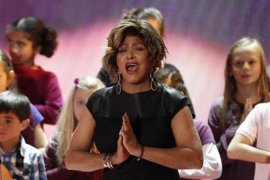 Tina Turner Ungkap Pernah Dapat Transplantasi Ginjal Dari Suami