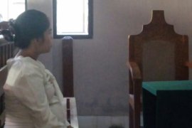 Wanita hamil edarkan kokain di Denpasar diadili