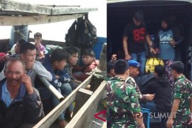 Lanal amankan belasan TKI ilegal