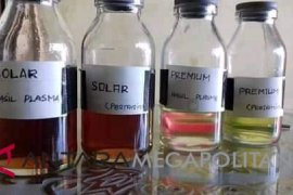 Pemuda Sukabumi ubah limbah plastik jadi BBM