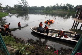 Aksi bersih situ Pemda