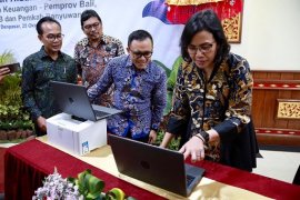 Kemenkeu Hibahkan Peralatan Teknologi Informasi untuk Banyuwangi
