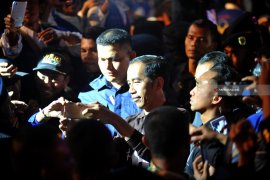 Jokowi minta kader Partai NasDem jawab empat hal ini