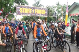 Ribuan peserta Ikuti Gowes sehat HUT TNI di Paser