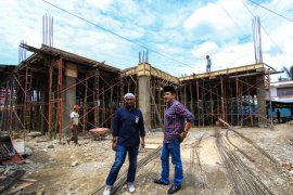 Ketua DPRD Kota Solok tinjau pembangunan gedung PMI