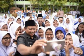Ini pesan Uu Ruzhanul Ulum untuk pemuda Jabar