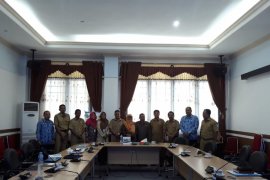 Ombudsman Kalbar dan Pemkab Sintang bahas masalah tunjangan khusus guru 3T