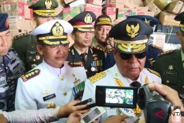 KRI Surabaya-591 angkut bantuan dari Kalsel ke Palu