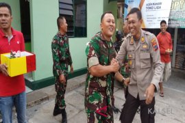 Polisi bersenjata "serang" Koramil Banjarmasin Barat