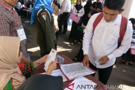Ribuan pelamar CPNS datangi Kantor Bupati Tapsel lama