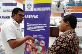 Kadis Pendidikan Kota Jayapura apresiasi pemeran arkeologi Papua