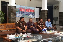 Kajari Sampang Ceritakan Tantangan Penyidikan Korupsi Listrik Desa