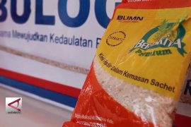 Beras sachet  diminati  warga Temanggung