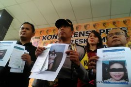 Polisi ungkap praktik prostitusi daring di Karawang