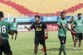 Pelatih Baru Sriwijaya FC Page 3 Small