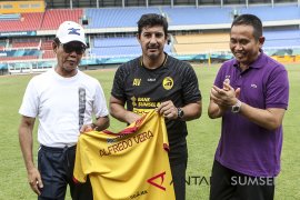 Pelatih Baru Sriwijaya FC Page 1 Small
