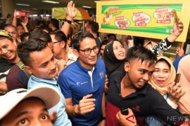 Sandiaga Uno siapkan gerakan "santripreneur" hadapi revolusi industri 4.0