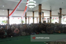 Ratusan Honorer Situbondo Istighatsah dan Doa Bersama (Video)