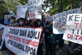 Korban Desak Bos "Sipoa Group" Dicekal