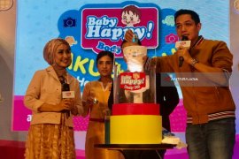 Dude Herlino Ingatkan Pentingnya Peran Ayah Bagi Bayi