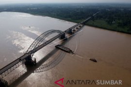 EVALUASI JALUR SUNGAI UNTUK BATU BARA Page 1 Small