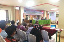 Kesbangpol Sijunjung gelar FGD, ciptakan kerukunan, libatkan ormas