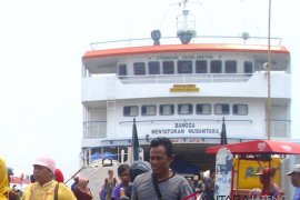 Syahbandar: Penyeberangan Jepara-Karimunjawa lancar