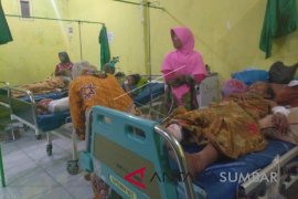 KORBAN GEMPA SUMENEP JAWA TIMUR Page 1 Small