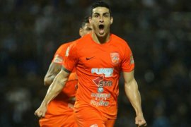 Conti bawa Borneo ungguli Bhayangkara 3-0.